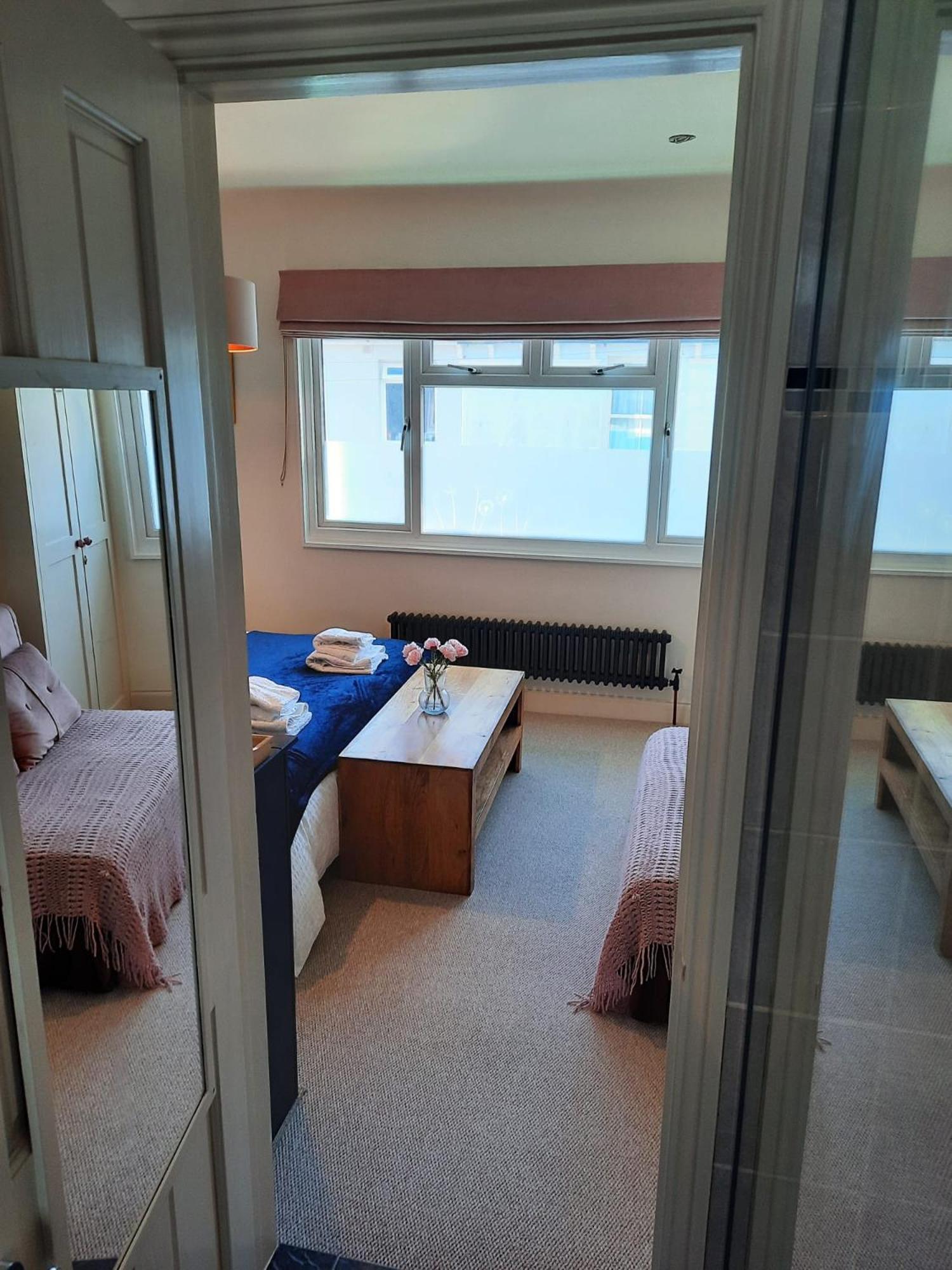 Super King Bedroom With Large Ensuite ブライトン エクステリア 写真